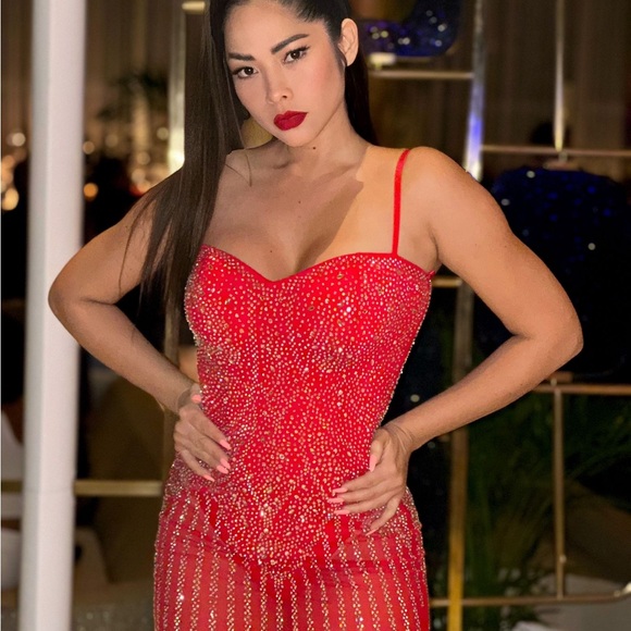 Red Luxe Bodycon Dress - Picture 7 of 10